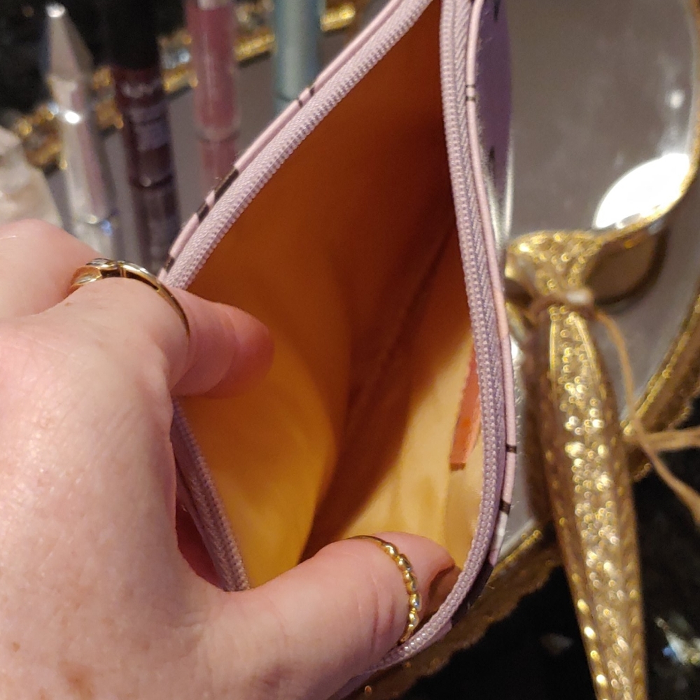 Cosmetic case.  Ipsy NWOT💄 - Picture 4 of 5